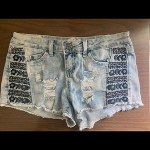 Bleached shorts